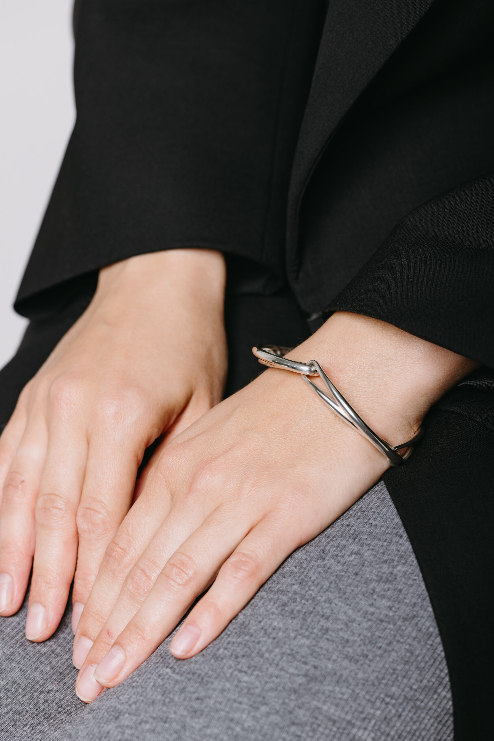 Clover bangle - Image 4