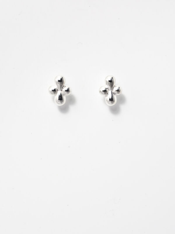 berry earstuds